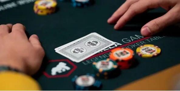 ClubGG撲克手牌教學 ClubGG 德?lián)渑凭? src= ClubGG撲克手牌教學 ClubGG 德?lián)渑凭? width=