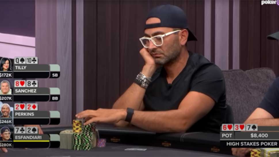 發牌員在Esfandiari做決定前發出翻牌 ClubGG