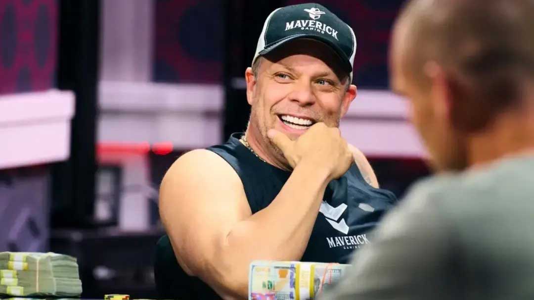 撲克小子丹牛 與中指哥拼高額底池, 暗三條強碰堅果同花!