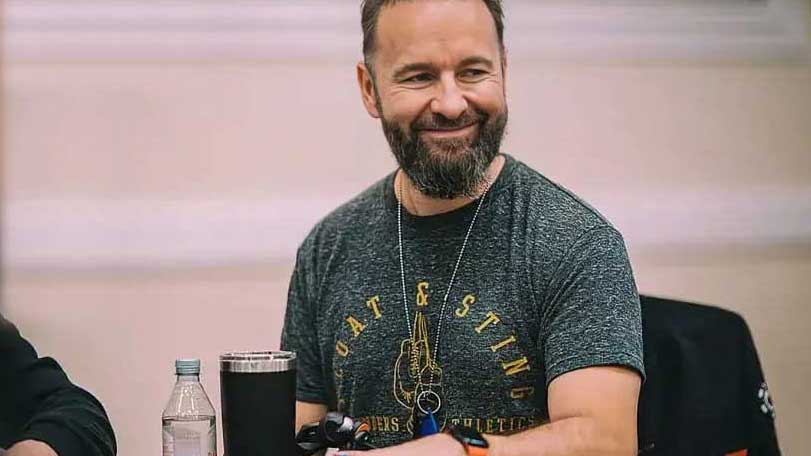 丹牛送給所有撲克人三句話 ,一夜名利雙收全靠這手牌?